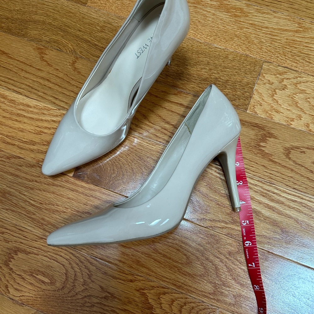 Nine West Women's Glossy Cream Heels. Never worn.